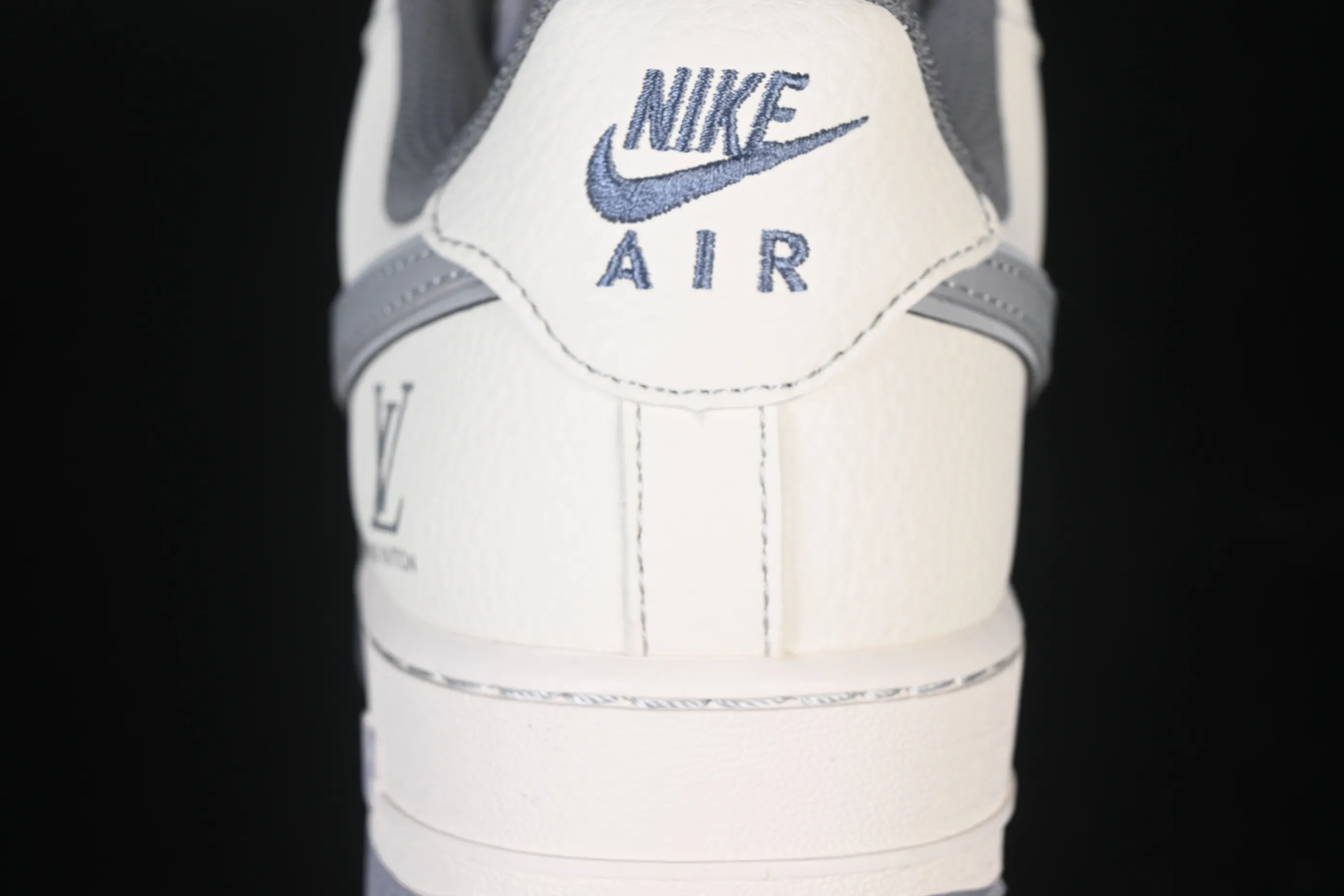 All categories Nk Air Force 1 Air Force series Nk Air Force 1 Low Air Force low-top Nike Air Force 1'07 Low LV co-branded printed beige gray Air Force 1 low-top casual sneakers HH7518-079